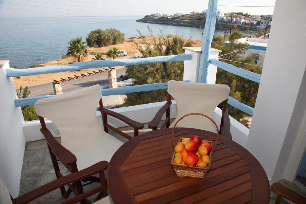 Agnadi Syros Beachfront Studios & Rooms Μέγας Γιαλός-Νίτες Δωμάτιο φωτογραφία